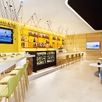 贺莉亚丹乌比斯酒店 酒店